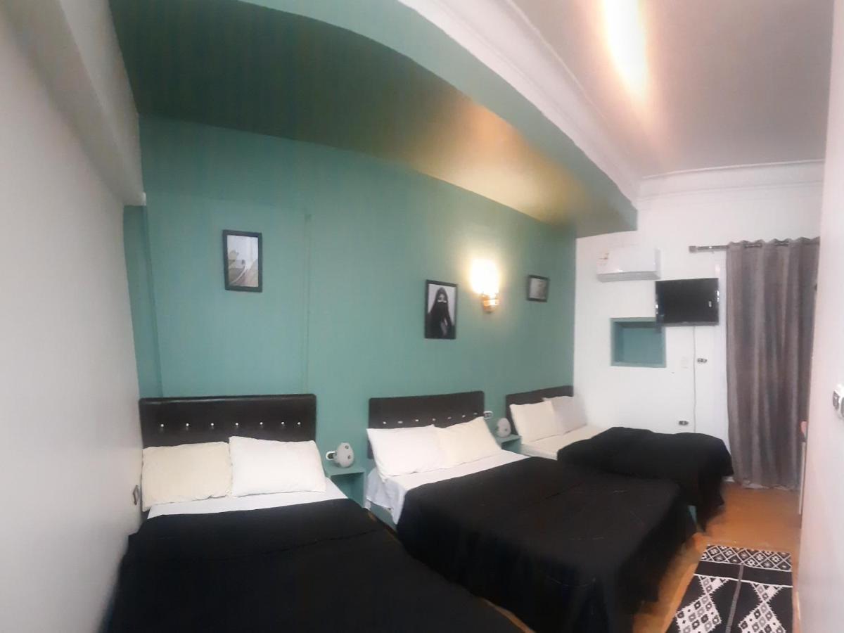 Happy Life Hostel Kairo Bagian luar foto