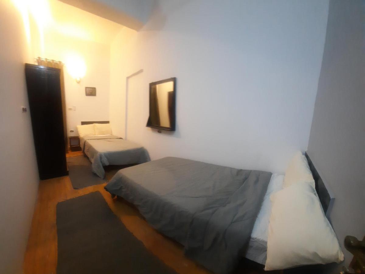 Happy Life Hostel Kairo Bagian luar foto