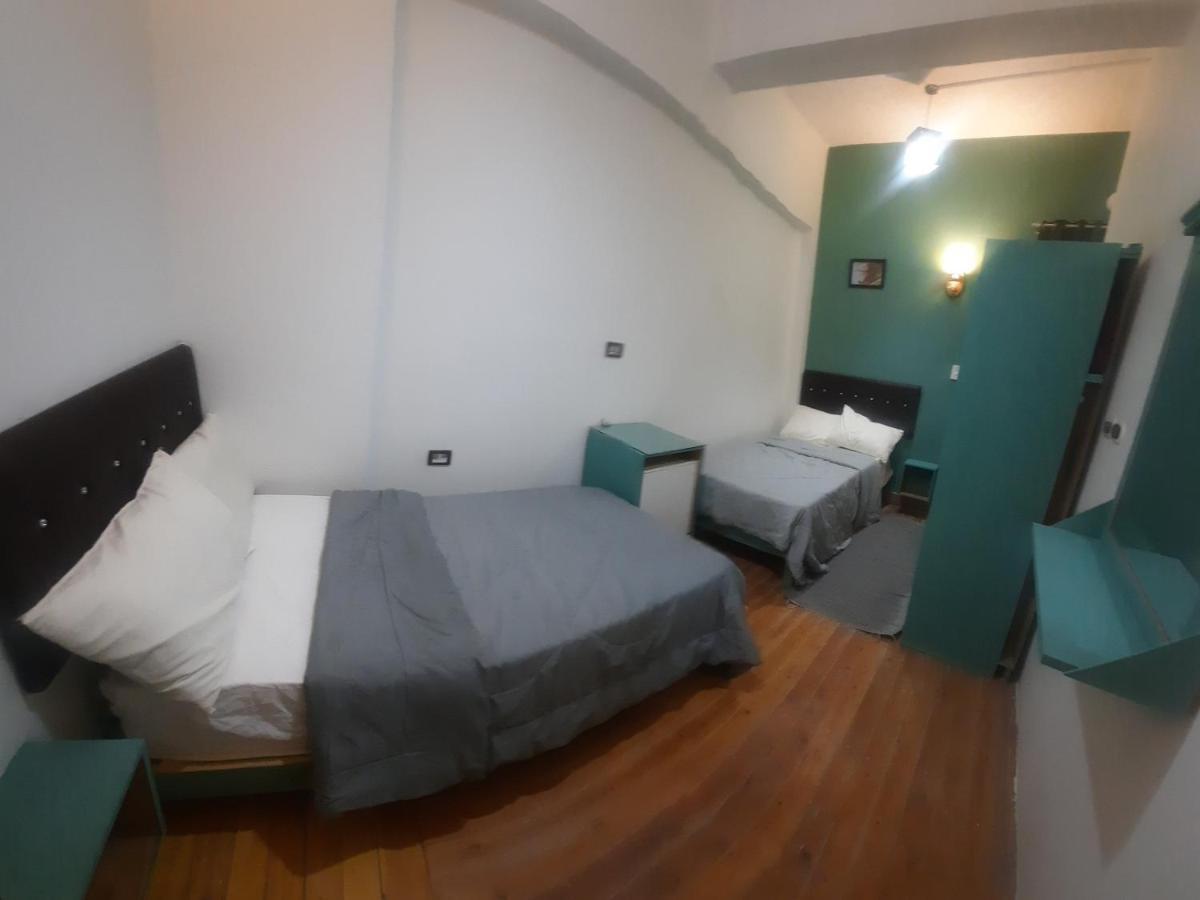 Happy Life Hostel Kairo Bagian luar foto