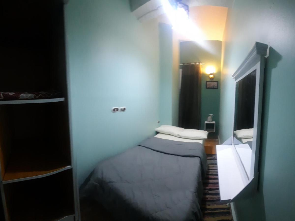Happy Life Hostel Kairo Bagian luar foto